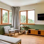 Landgut Am Poessnitzberg 4*