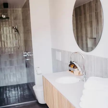 Landgut Am Poessnitzberg מלון