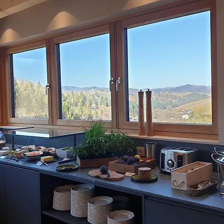 Landgut Am Poessnitzberg מלון ליוצכאך