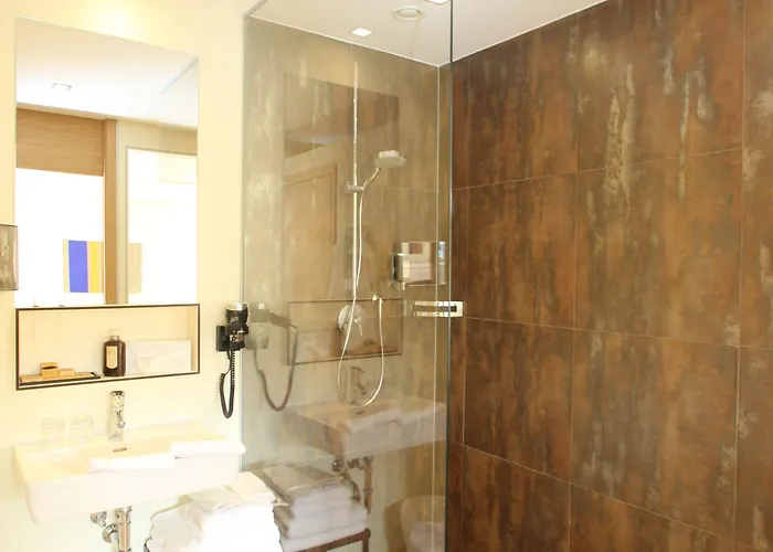 Hotell Landgut Am Poessnitzberg 4*