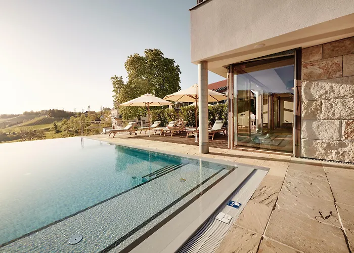 Hotell Landgut Am Poessnitzberg 4*